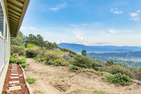 $425,000 | 24921 Sunset Way, Tehachapi, CA 93561