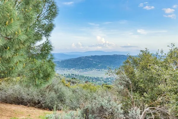 $425,000 | 24921 Sunset Way, Tehachapi, CA 93561