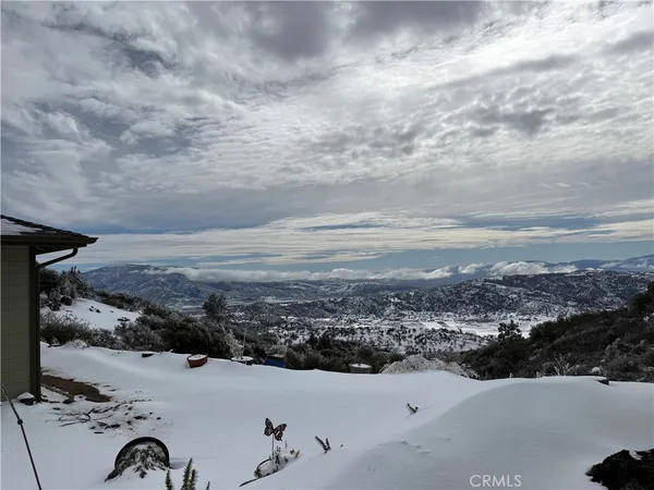 $425,000 | 24921 Sunset Way, Tehachapi, CA 93561