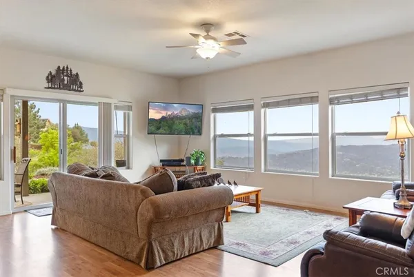 $425,000 | 24921 Sunset Way, Tehachapi, CA 93561