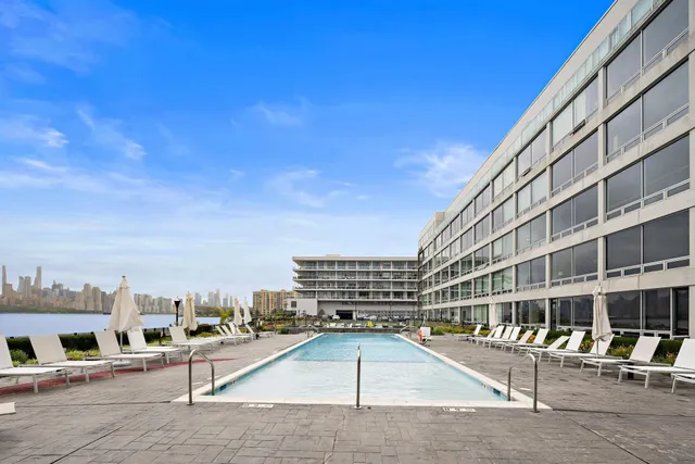 $849,000 | 9 Somerset Lane, Unit 402, Edgewater, NJ 07020