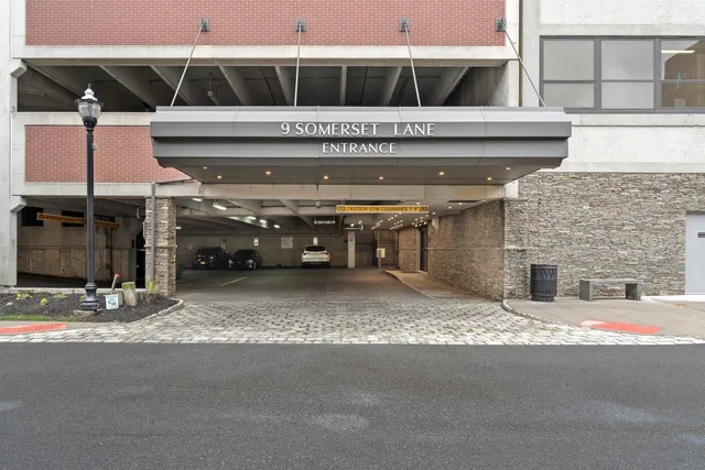 $849,000 | 9 Somerset Lane, Unit 402, Edgewater, NJ 07020