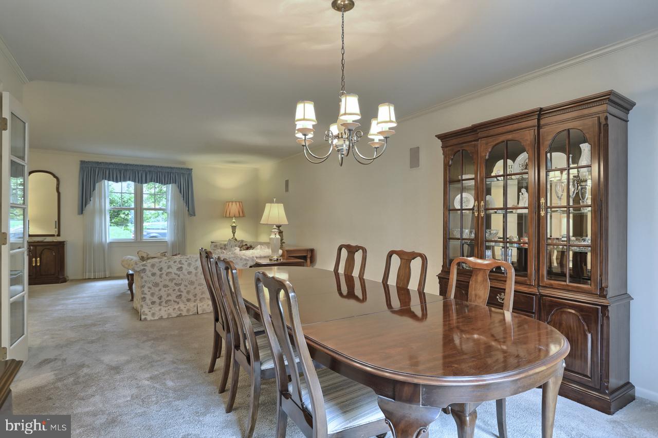 959 Greenlea Road Hershey, PA 17033 - Photo 5 of 30 Gallery Image 5