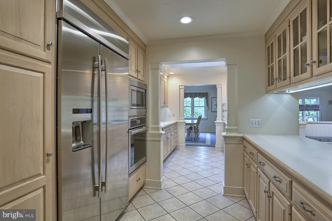 959 Greenlea Road Hershey, PA 17033 - Photo 8 of 30 Gallery Image 8