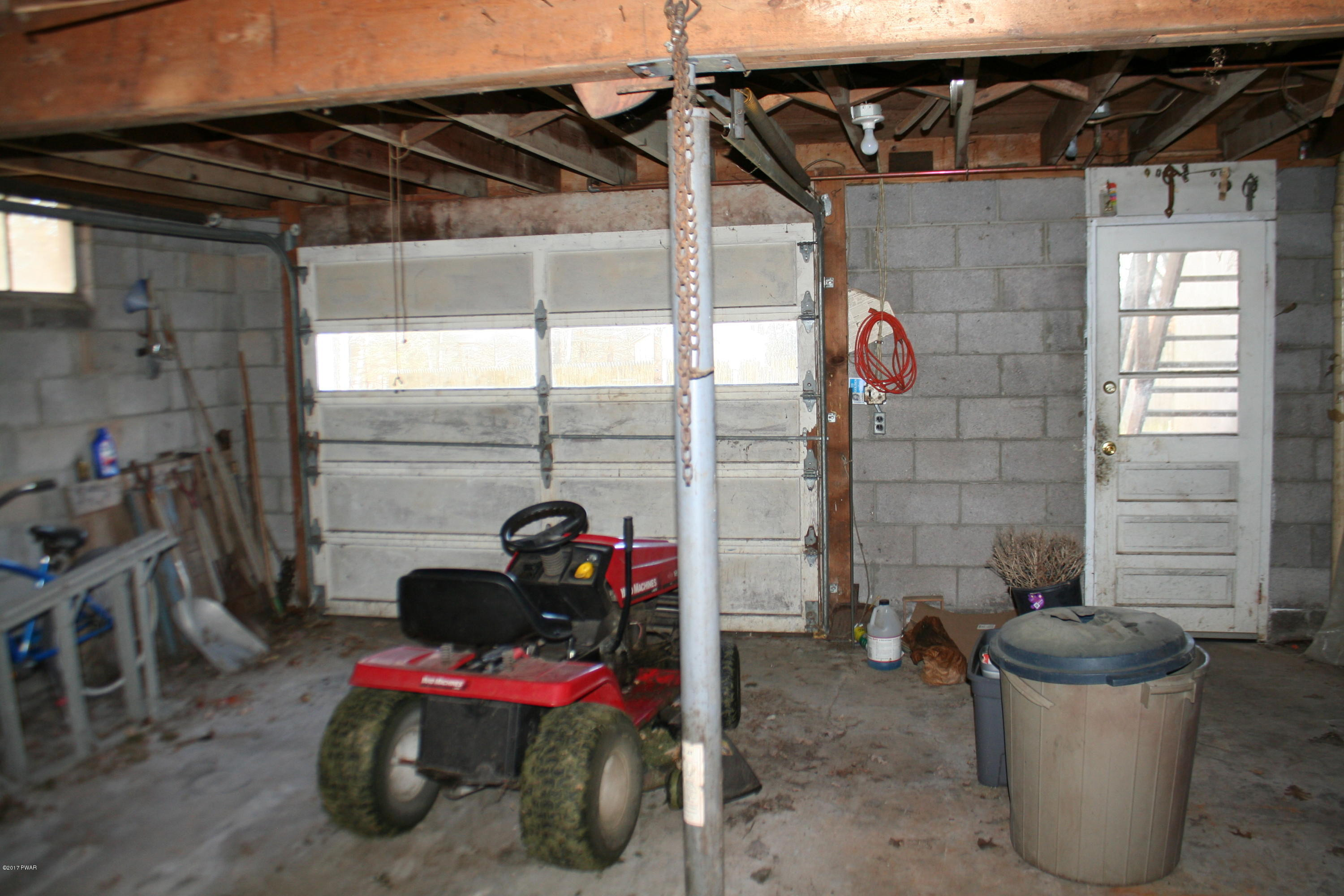 8 Pheasant Hill Road Hawley, PA 18428 - Photo 12 of 16