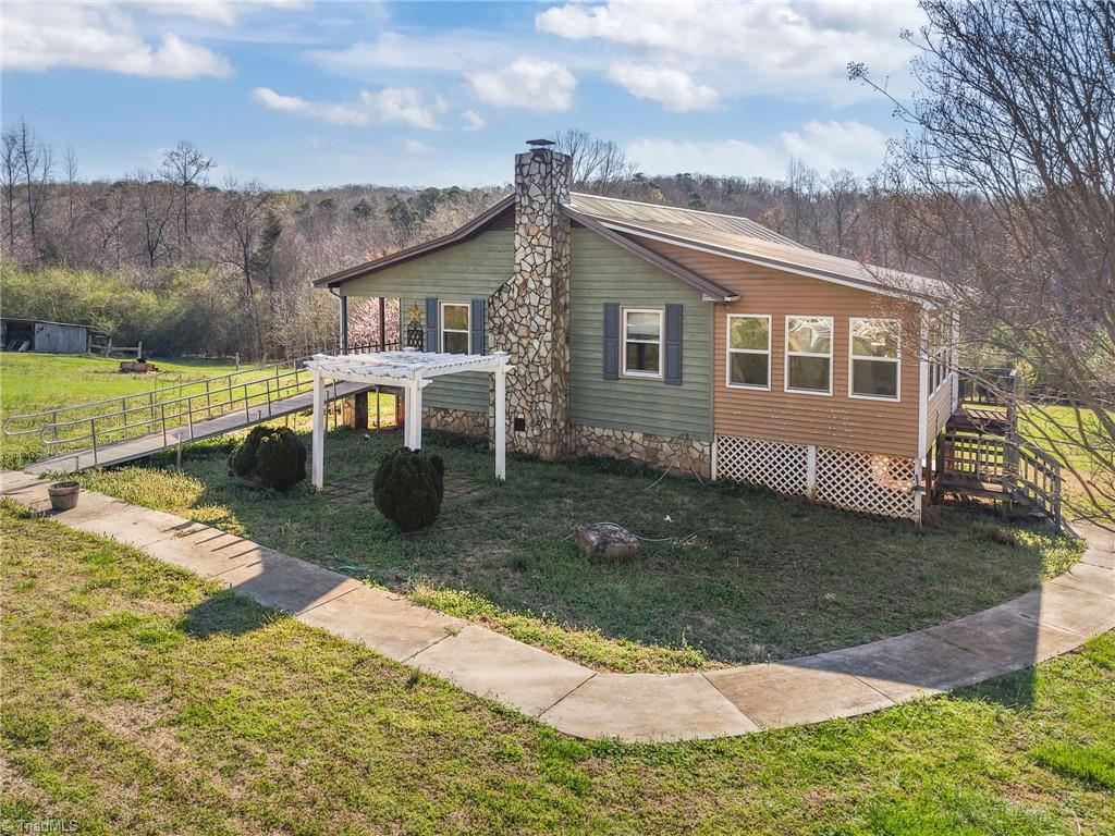 487 King Road Seagrove, NC 27341 - Photo 2 of 42