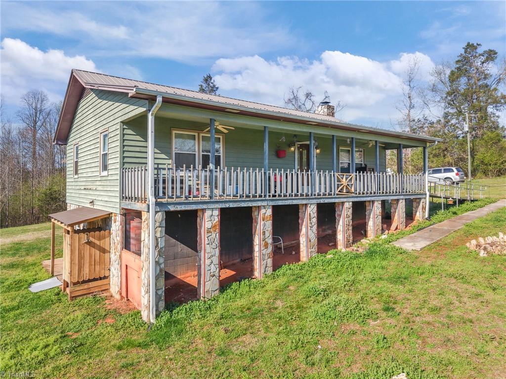 487 King Road Seagrove, NC 27341 - Photo 3 of 42