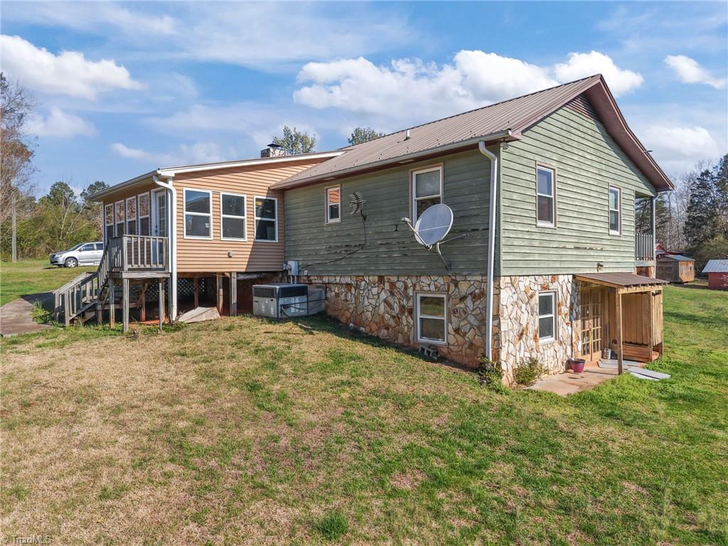 487 King Road Seagrove, NC 27341 - Photo 5 of 42