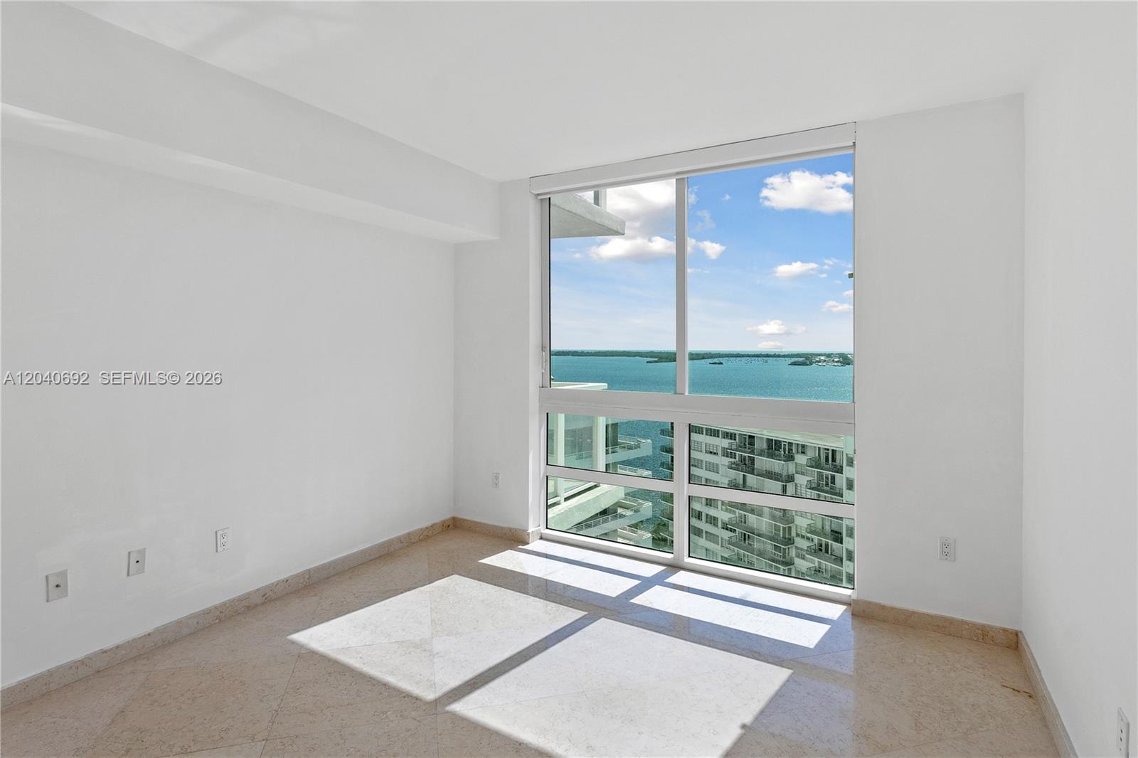 218 Southeast 14th Street, Unit 1803 Miami, FL 33131 - Photo 9 of 23