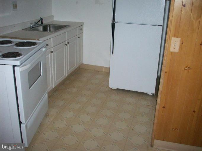 3008 Weisman Road Silver Spring, MD 20902 - Photo 6 of 7 Kitchen #2