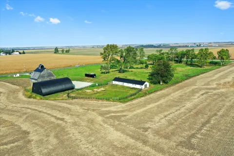 $670,000 | 8871 North 5000E Road, Manteno, IL 60950