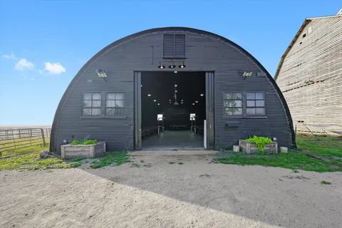 $670,000 | 8871 North 5000E Road, Manteno, IL 60950