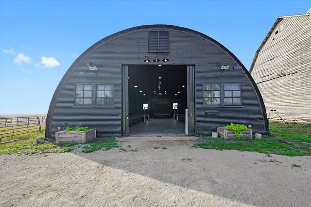 $670,000 | 8871 North 5000E Road, Manteno, IL 60950