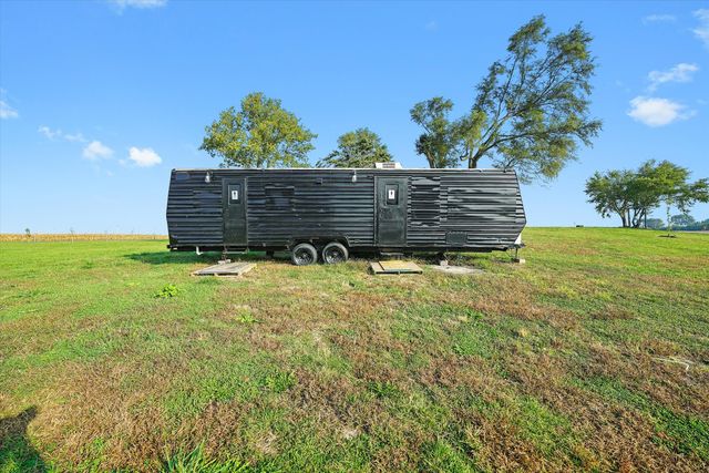 $670,000 | 8871 North 5000E Road, Manteno, IL 60950