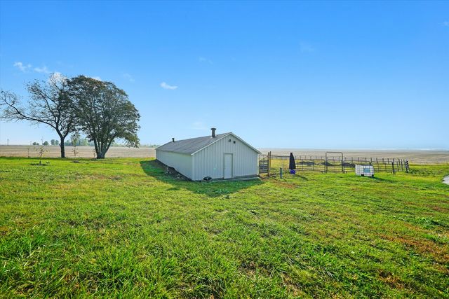 $670,000 | 8871 North 5000E Road, Manteno, IL 60950