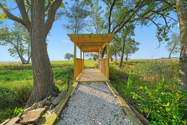 $670,000 | 8871 North 5000E Road, Manteno, IL 60950