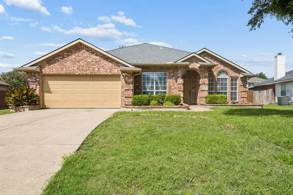$2,700 | 2201 Cantura Drive, Mesquite, TX 75181