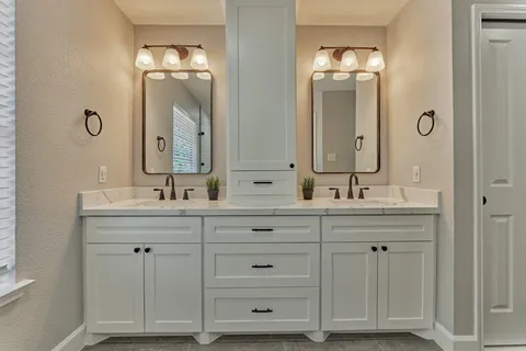 $460,000 | 23 Wintergrass Place, The Woodlands, TX 77382