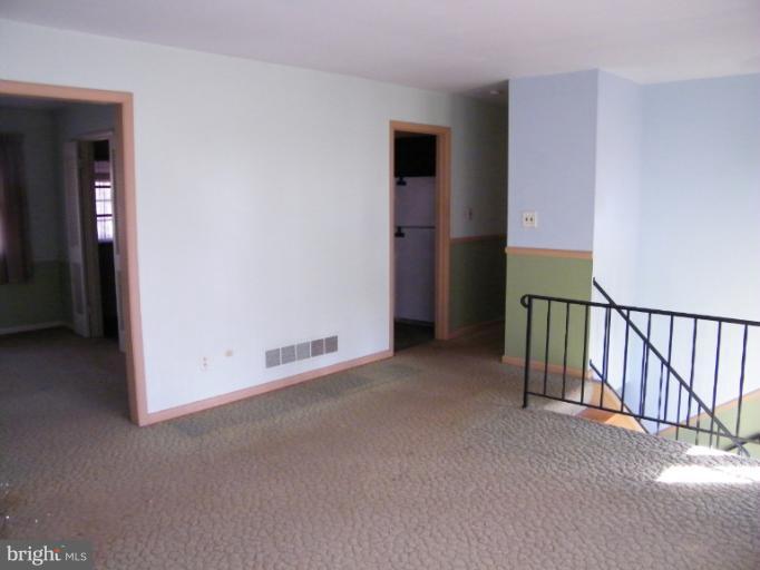 2006 Falls Road Parkton, MD 21120 - Photo 1 of 14 Living Room