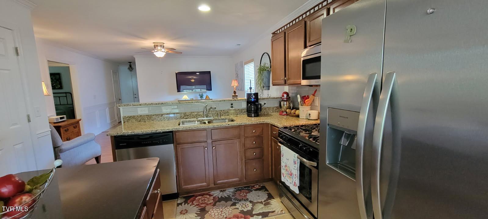 687 Suffolk Road Johnson City, TN 37615 - Photo 12 of 25 Kitchen from Sunroom