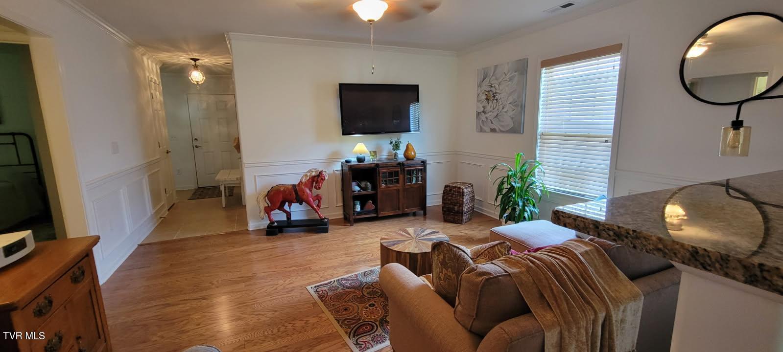 687 Suffolk Road Johnson City, TN 37615 - Photo 13 of 25 Living from Kitchen