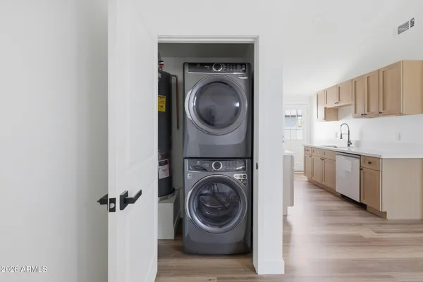 $1,155,000 | 1805 North 31st Street, Phoenix, AZ 85008