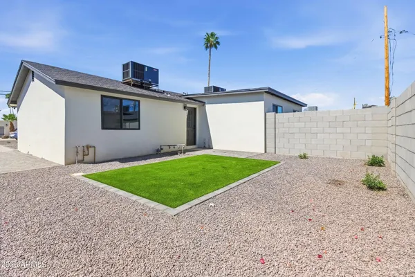 $1,155,000 | 1805 North 31st Street, Phoenix, AZ 85008