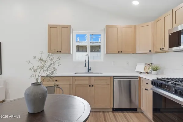 $1,155,000 | 1805 North 31st Street, Phoenix, AZ 85008