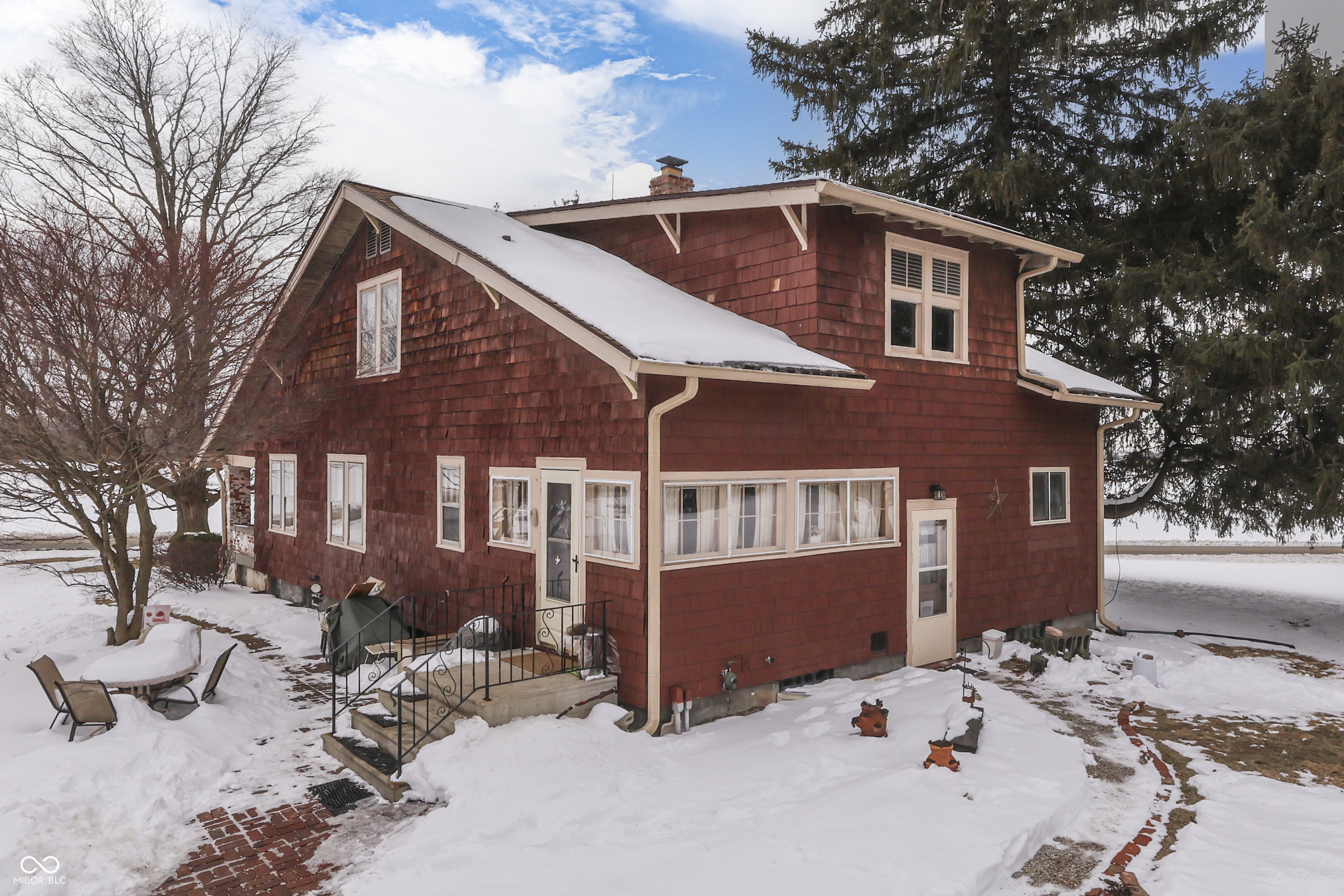 2605 South Franklin Road Indianapolis, IN 46239 - Photo 3 of 33