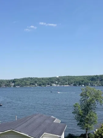 $150,000 | 318 Lakeside Boulevard, Hopatcong, NJ 07843