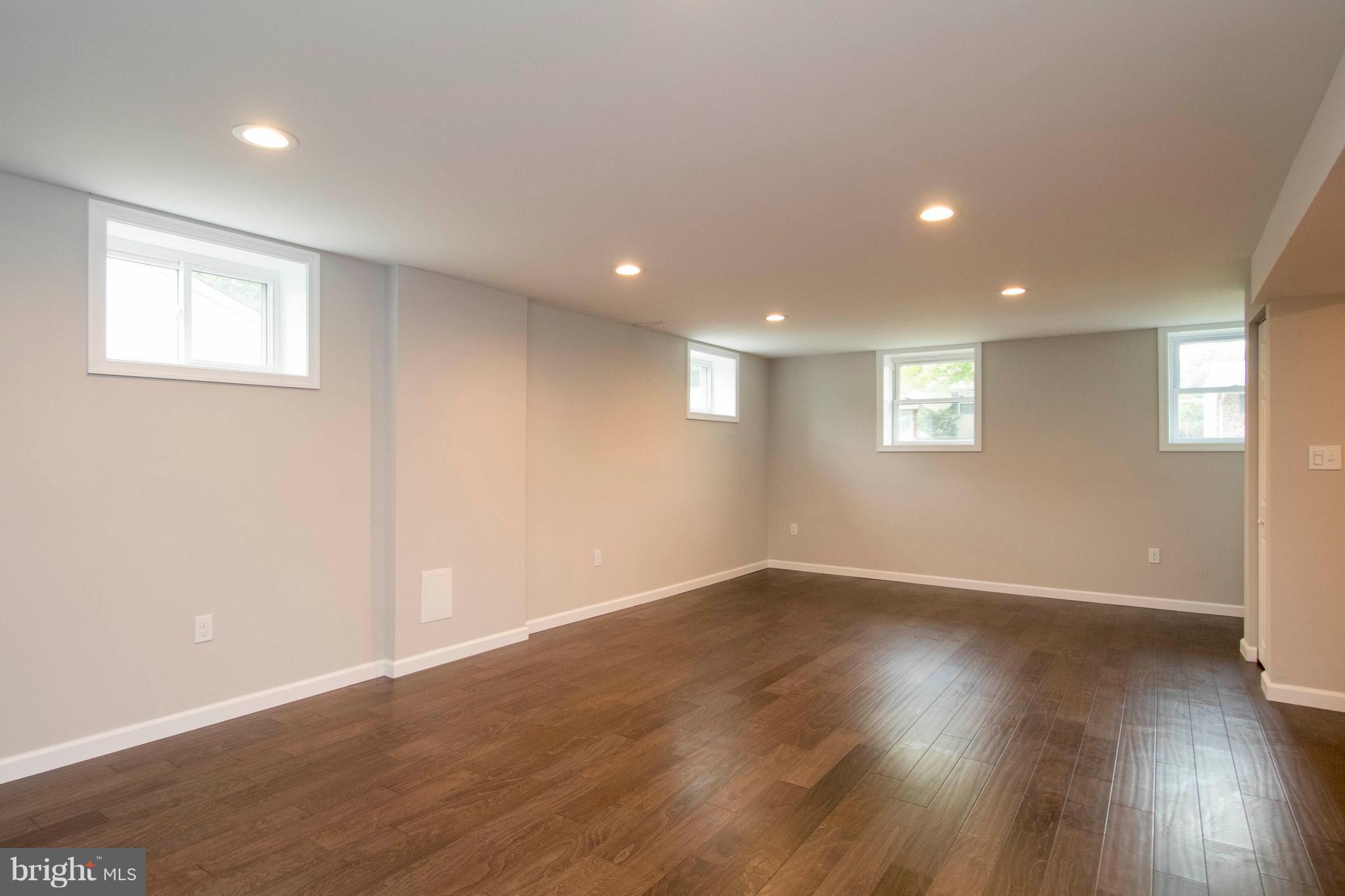 4306 Winterode Way Baltimore, MD 21236 - Photo 12 of 29 Family Room
