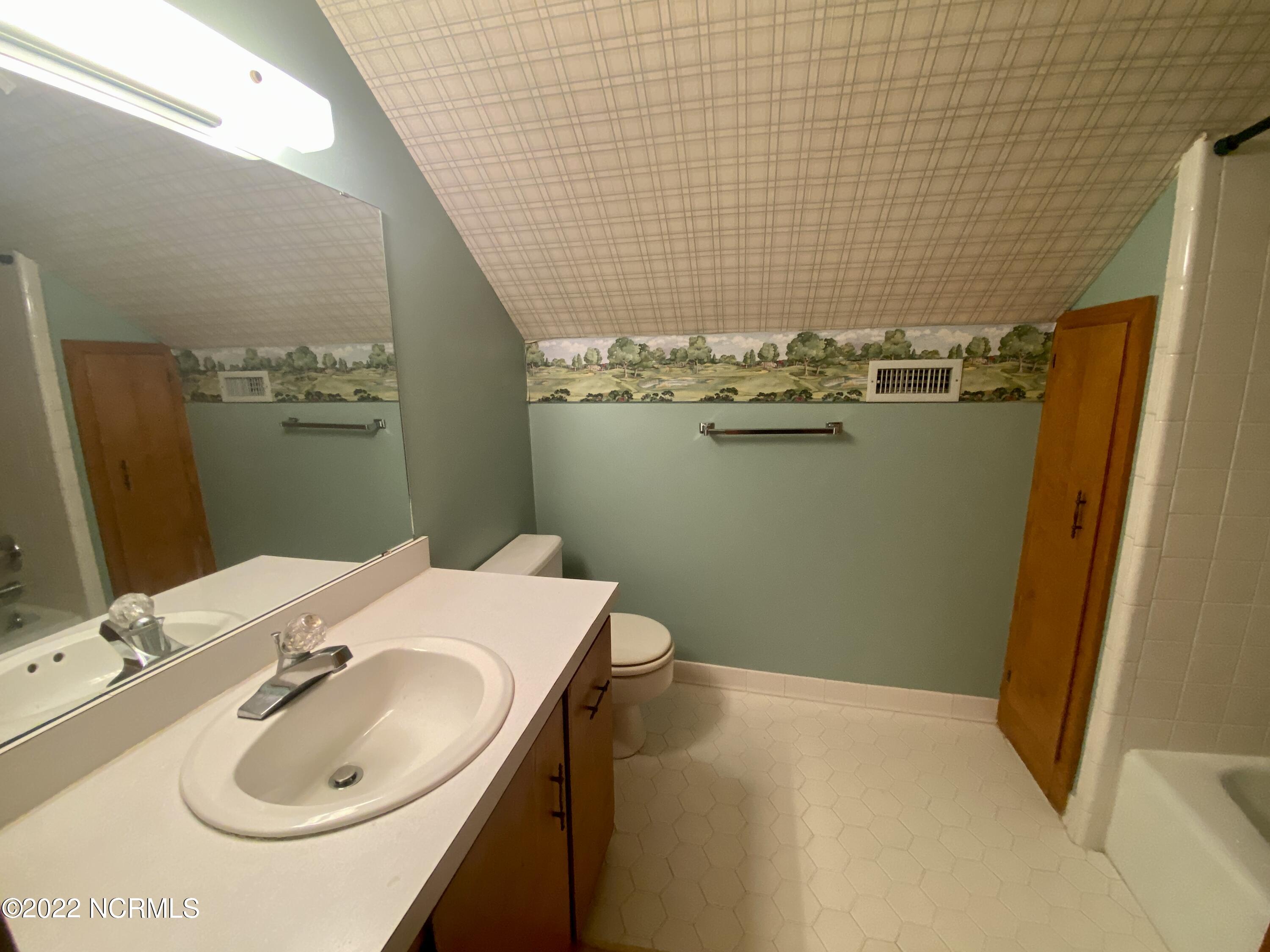 3207 Hodges Road Kinston, NC 28504 - Photo 13 of 15 Upstairs Bathroom