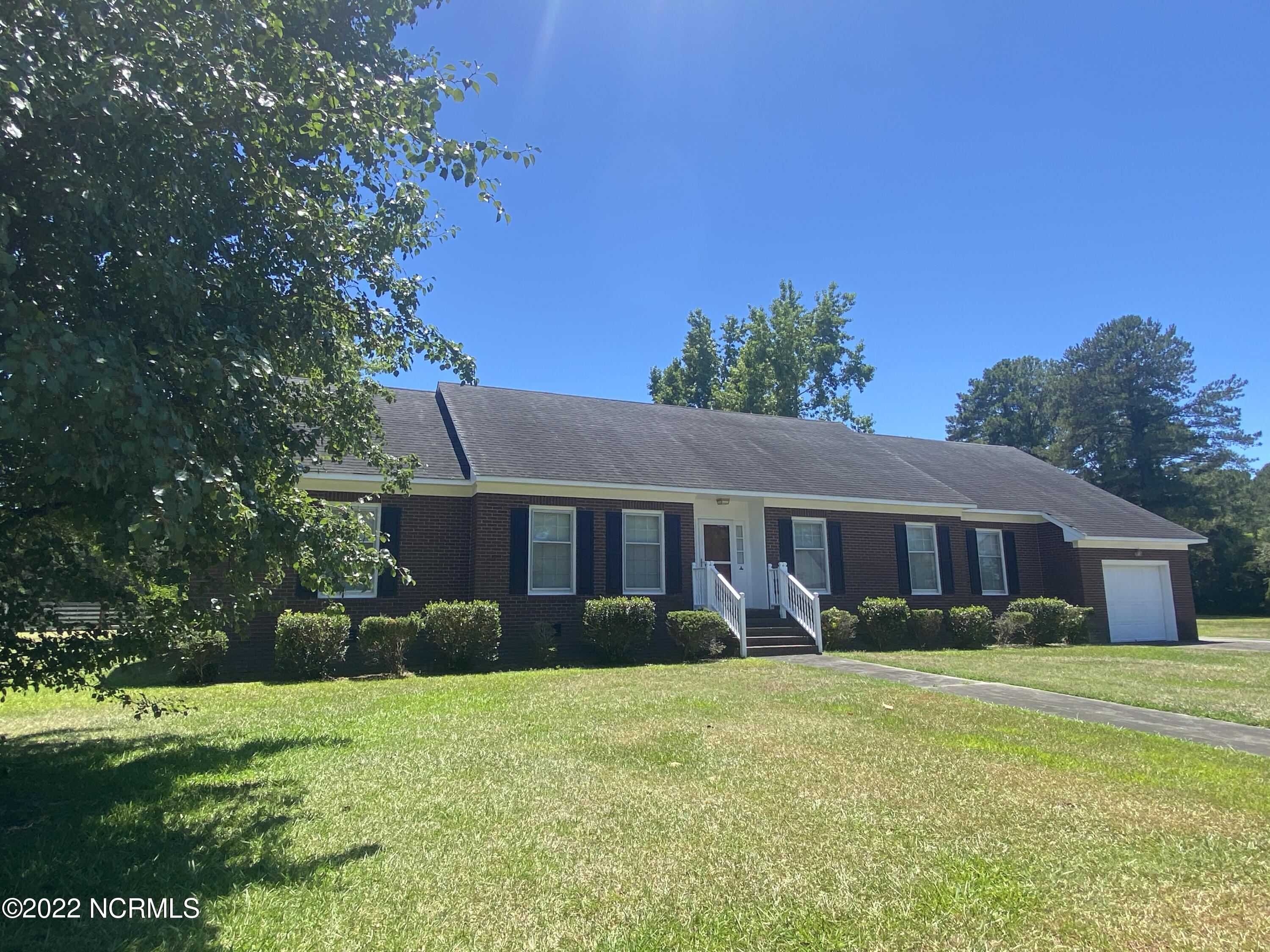 3207 Hodges Road Kinston, NC 28504 - Photo 3 of 15 IMG_6332