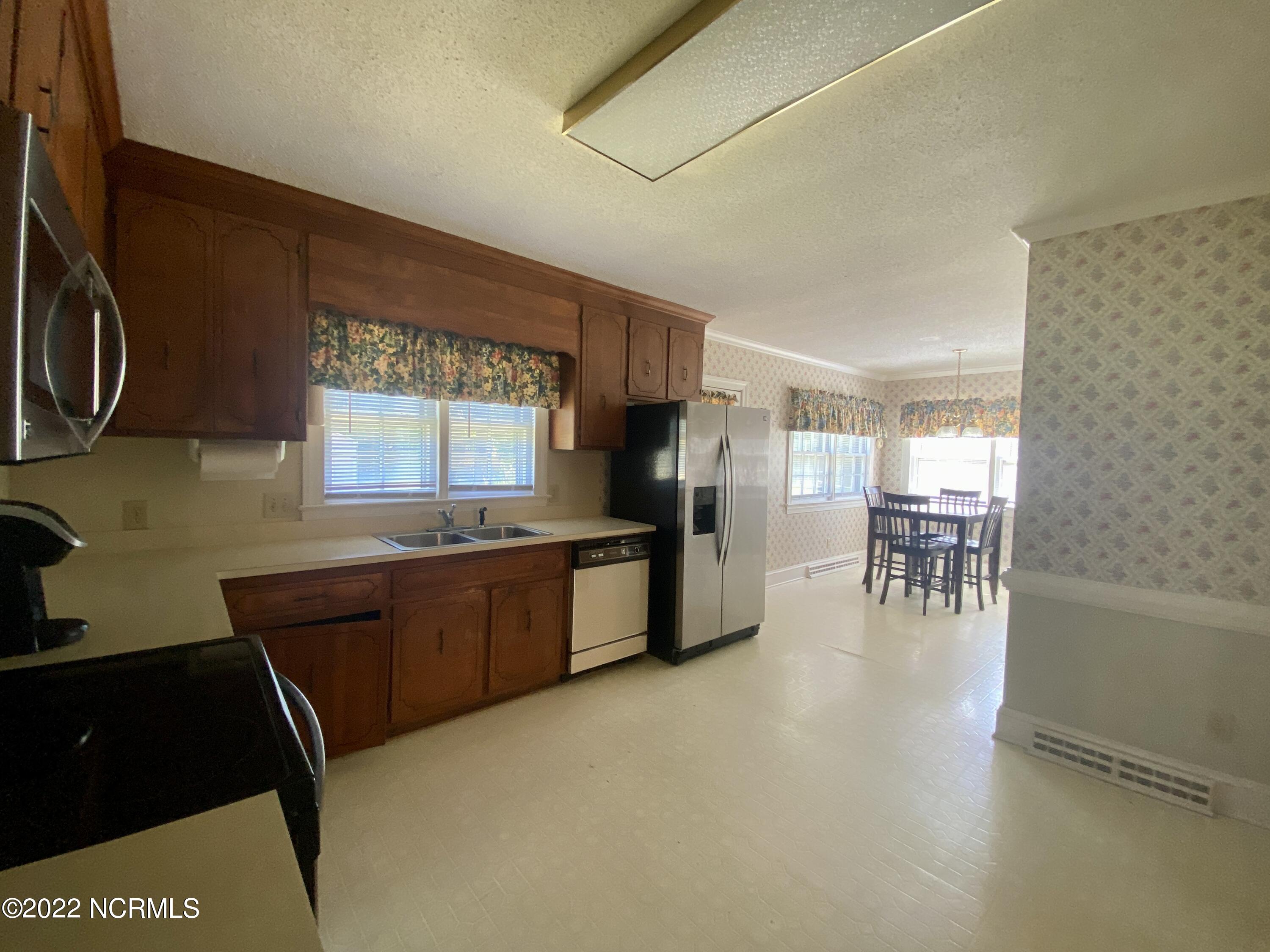 3207 Hodges Road Kinston, NC 28504 - Photo 4 of 15 Kitchen