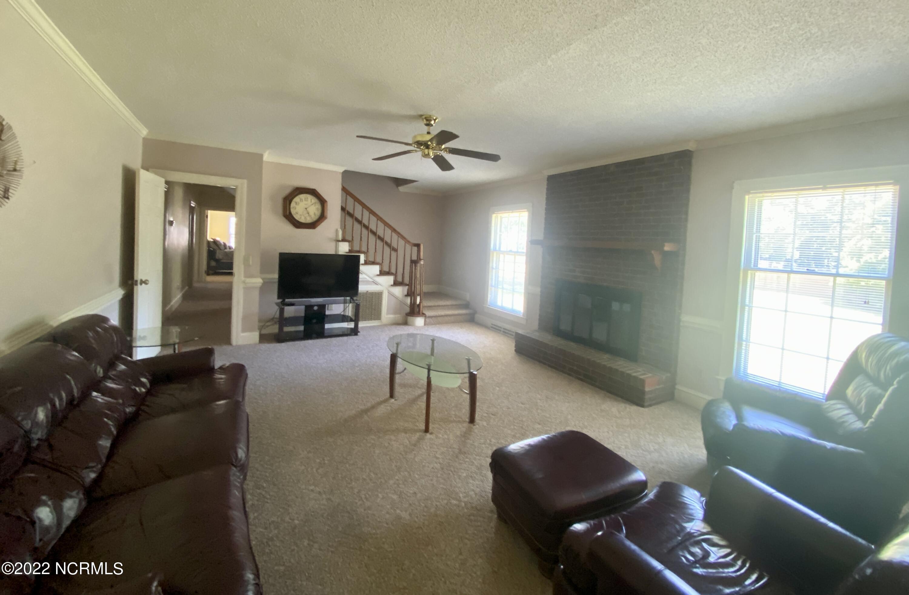 3207 Hodges Road Kinston, NC 28504 - Photo 7 of 15 Den