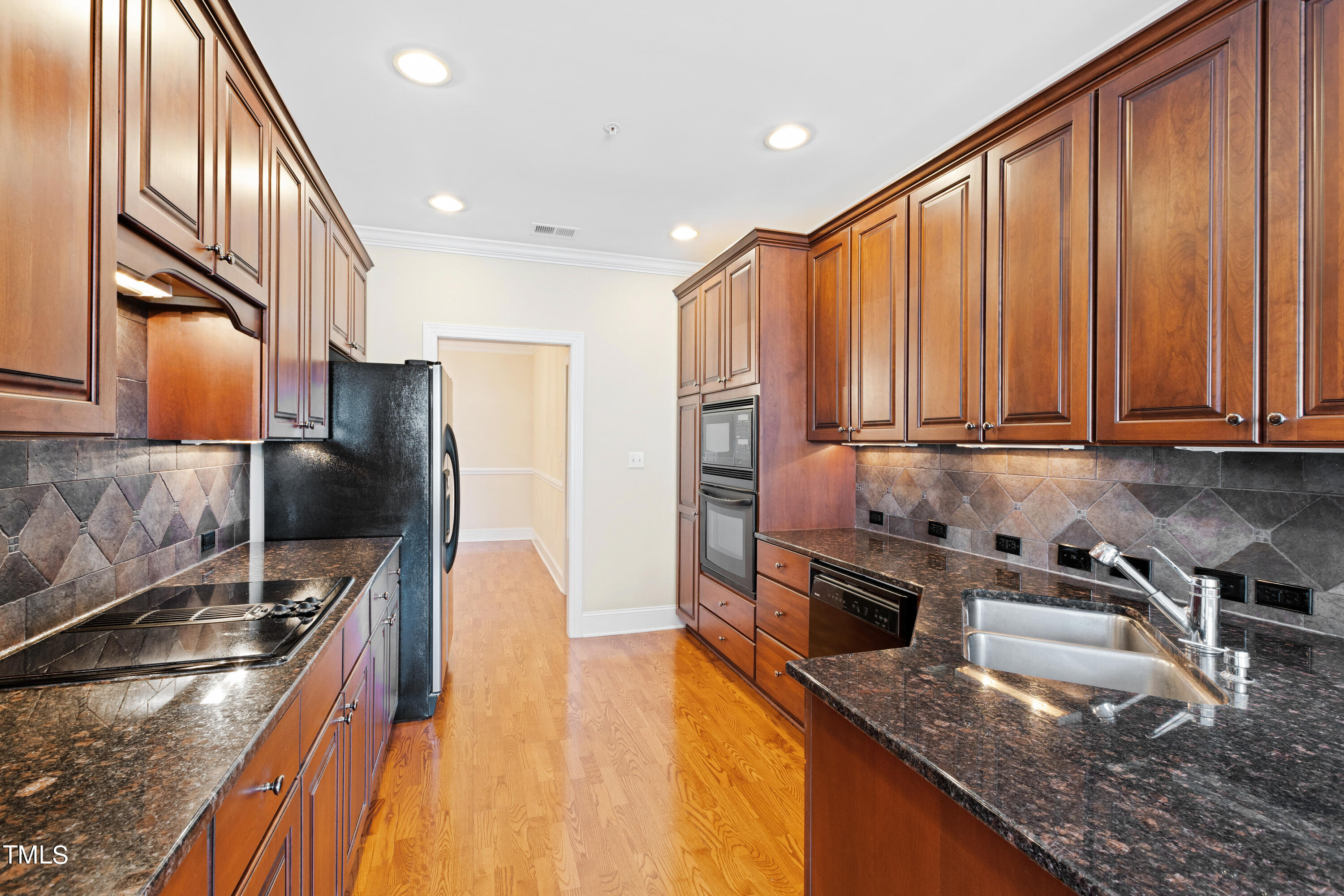 3700 Baron Cooper Pass, Unit 303 Raleigh, NC 27612 - Photo 20 of 37 Kitchen 3