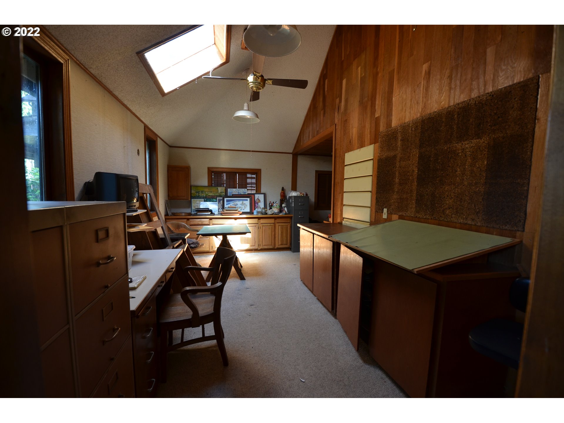 19460 Southeast Semple Road Damascus, OR 97089 - Photo 8 of 32 a view of a dining room with furniture