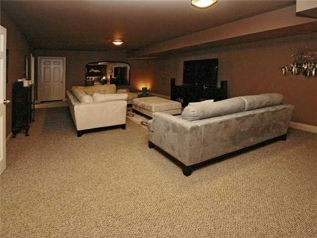 7960 Fox Run Road Indianapolis, IN 46278 - Photo 18 of 24 Gallery Image 18