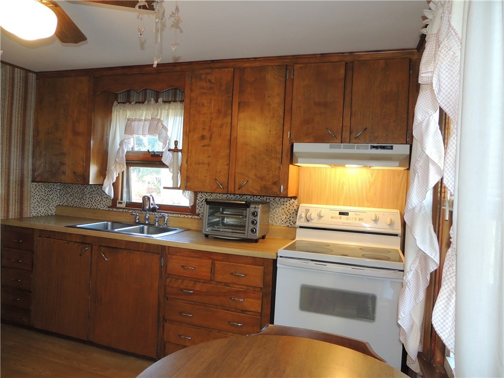 164 Tennyson Road Warwick, RI 02888 - Photo 23 of 34 Gallery Image 23
