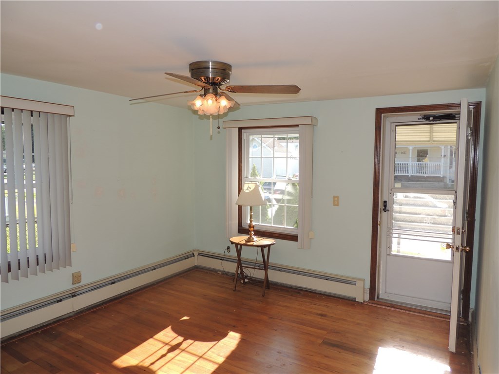 164 Tennyson Road Warwick, RI 02888 - Photo 5 of 34 Gallery Image 5