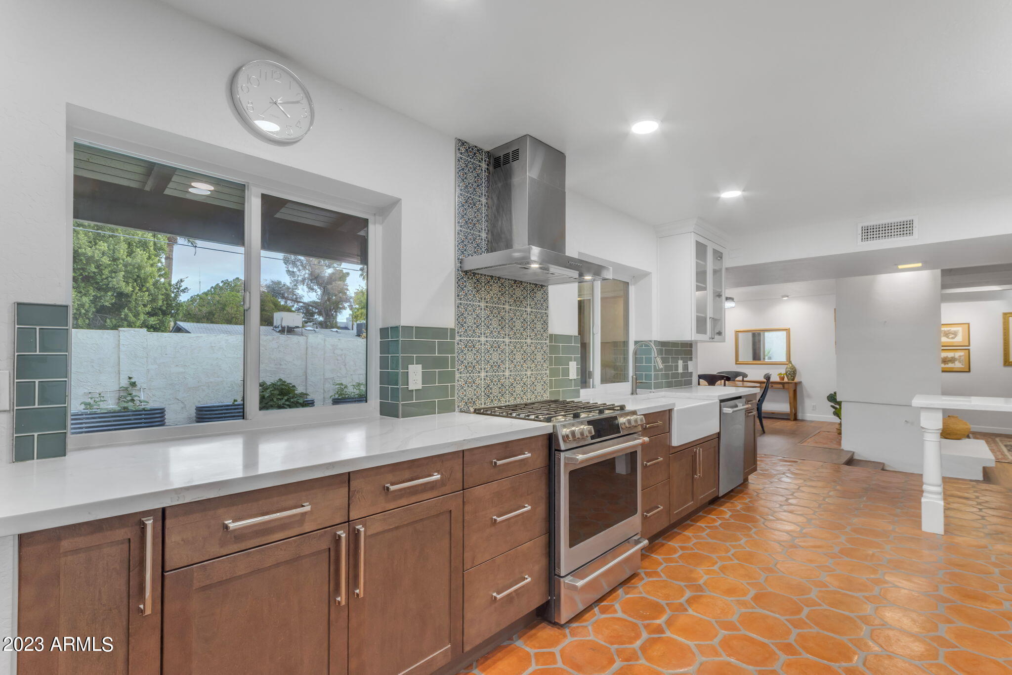 7013 North 10th Avenue Phoenix, AZ 85021 - Photo 2 of 40 14-web-or-mls-040_7013 N 10th Ave - Phoe