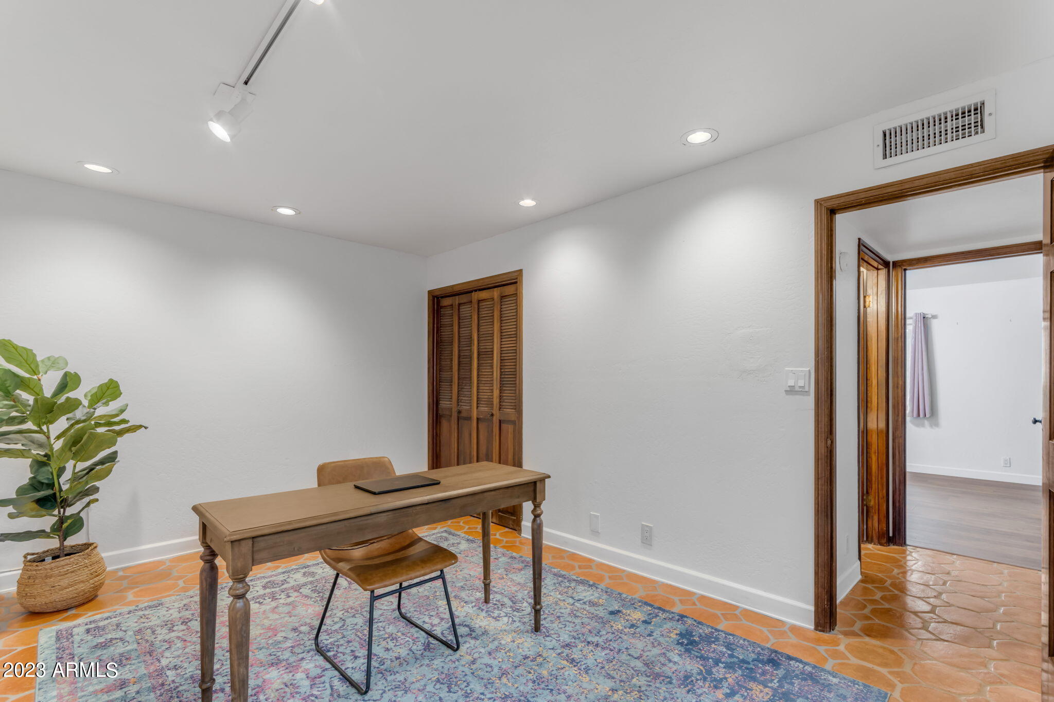 7013 North 10th Avenue Phoenix, AZ 85021 - Photo 24 of 40 28-web-or-mls-082_7013 N 10th Ave - Phoe