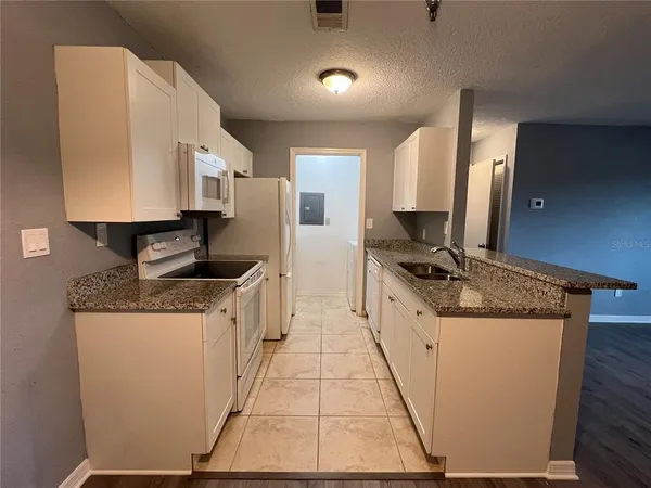 $1,875 | 10265 Gandy Boulevard North, Unit 1709, St. Petersburg, FL 33702