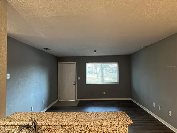 $1,875 | 10265 Gandy Boulevard North, Unit 1709, St. Petersburg, FL 33702