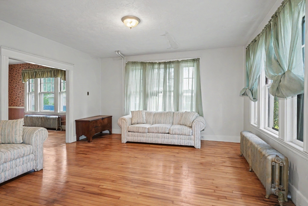 8 Tremont Street Maynard, MA 01754 - Photo 7 of 30