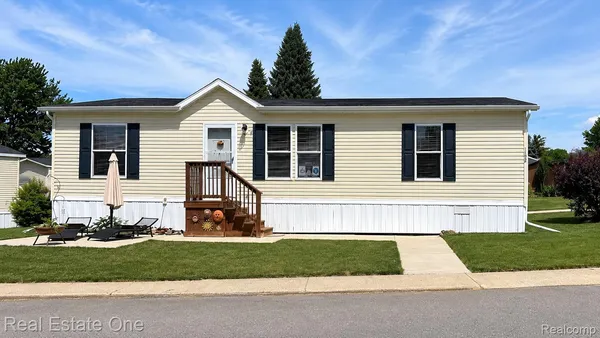 $89,900 | 102 Sycamore, Highland, MI 48357