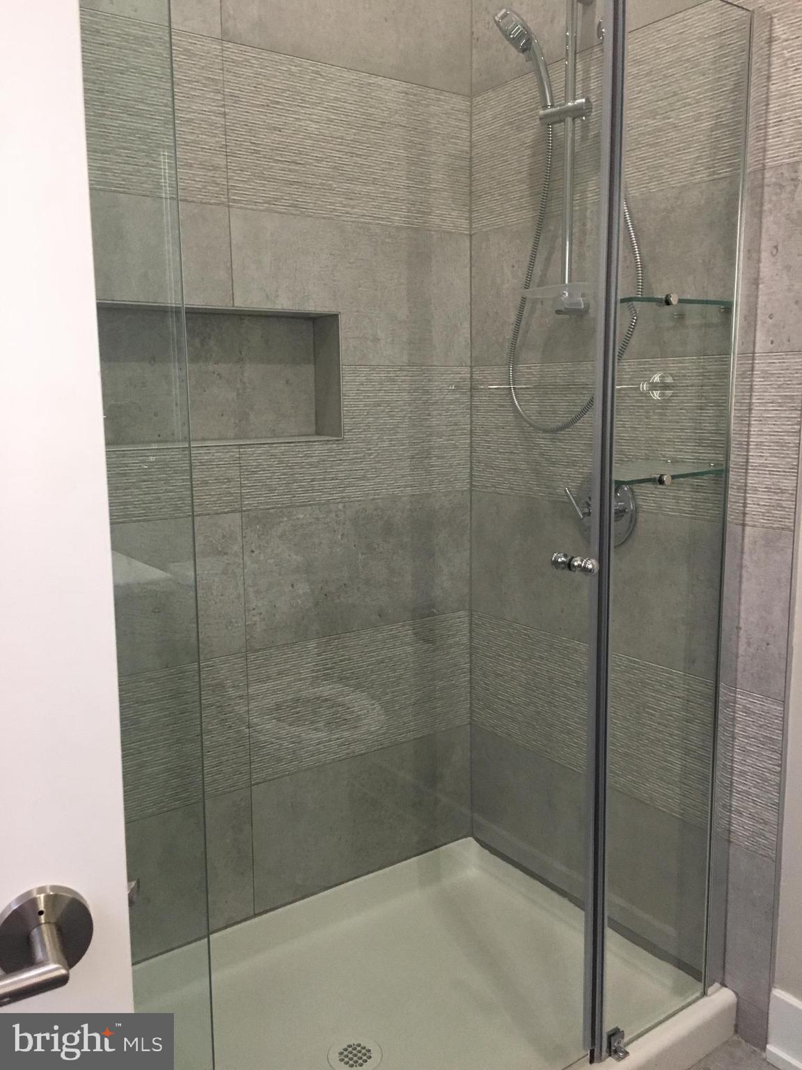 802 Sansom Street, Unit 403 Philadelphia, PA 19107 - Photo 7 of 19