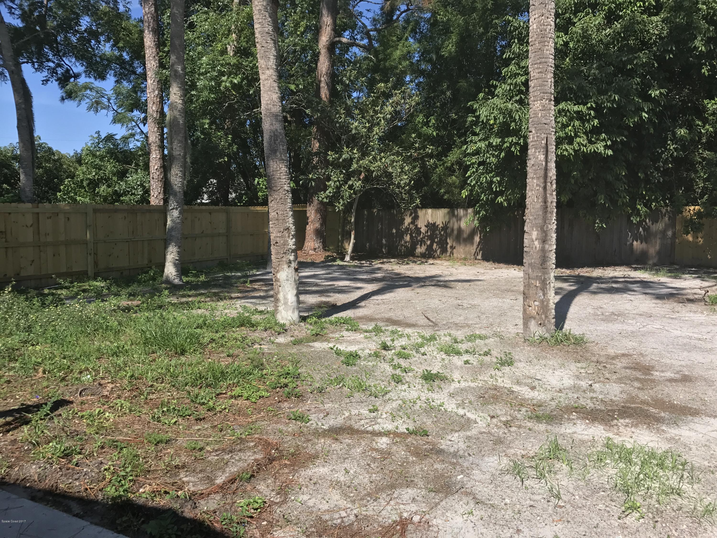 190 Capron Road Cocoa, FL 32927 - Photo 3 of 16 IMG_1643