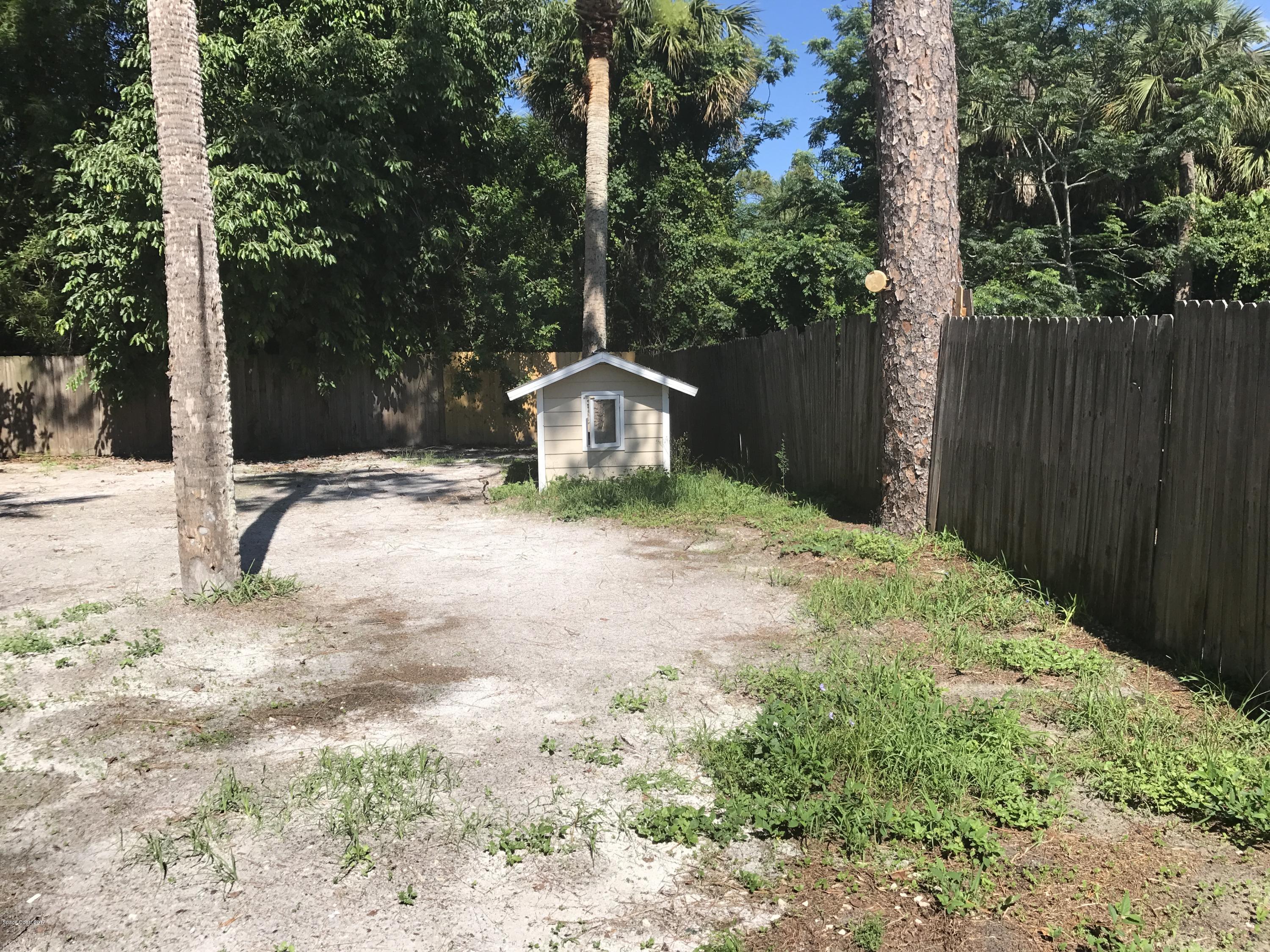 190 Capron Road Cocoa, FL 32927 - Photo 4 of 16 IMG_1644