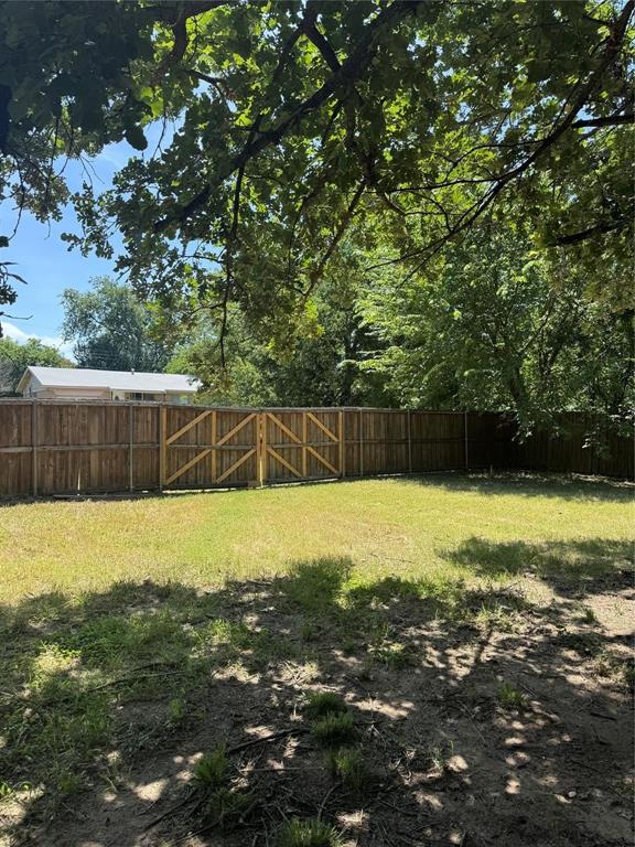 400 South Vick Street Decatur, TX 76234 - Photo 22 of 22 a view of a yard